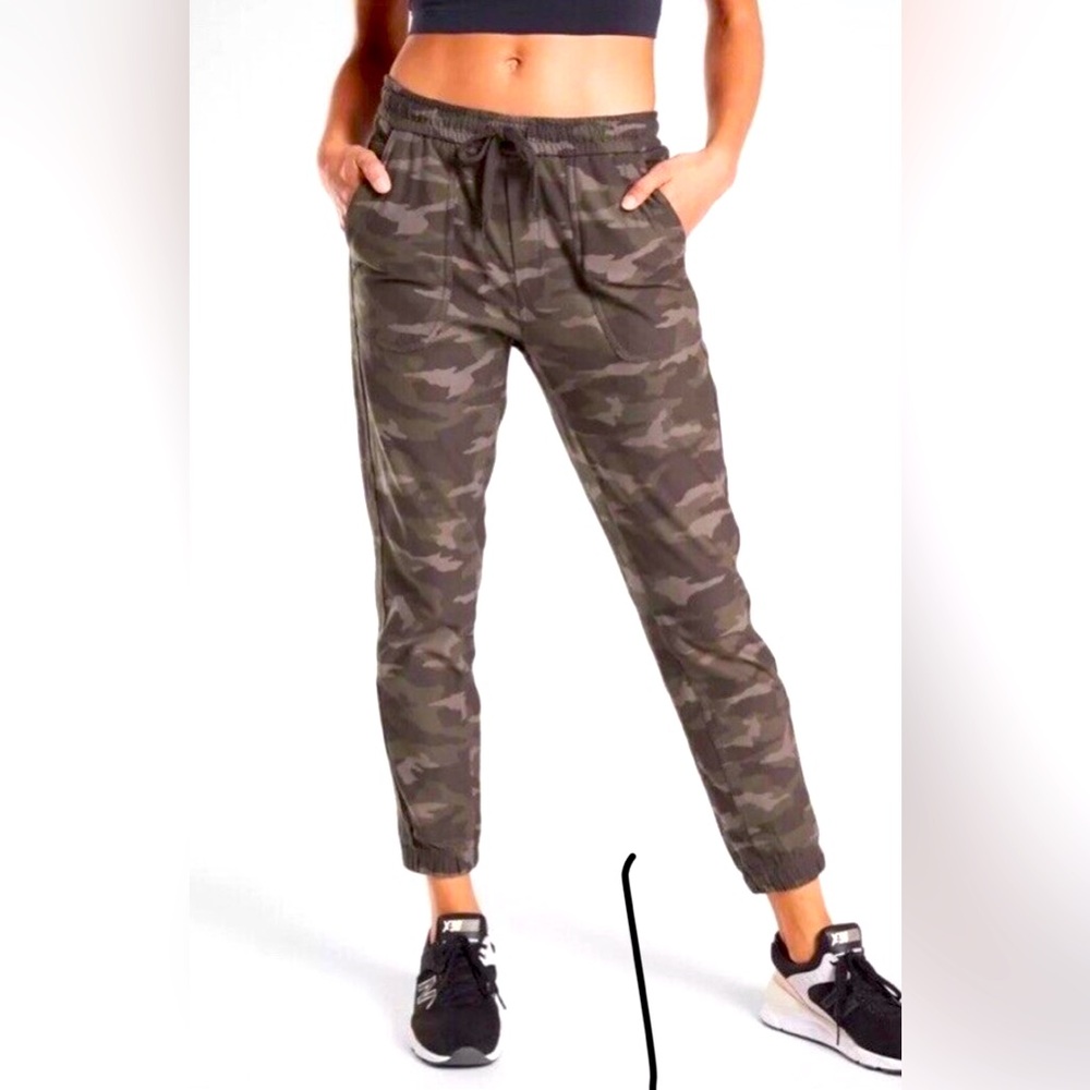 Athleta Farallon Jogger Pants